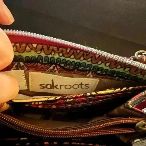 SAKROOTS crossbody wallet - Picture 4 of 6